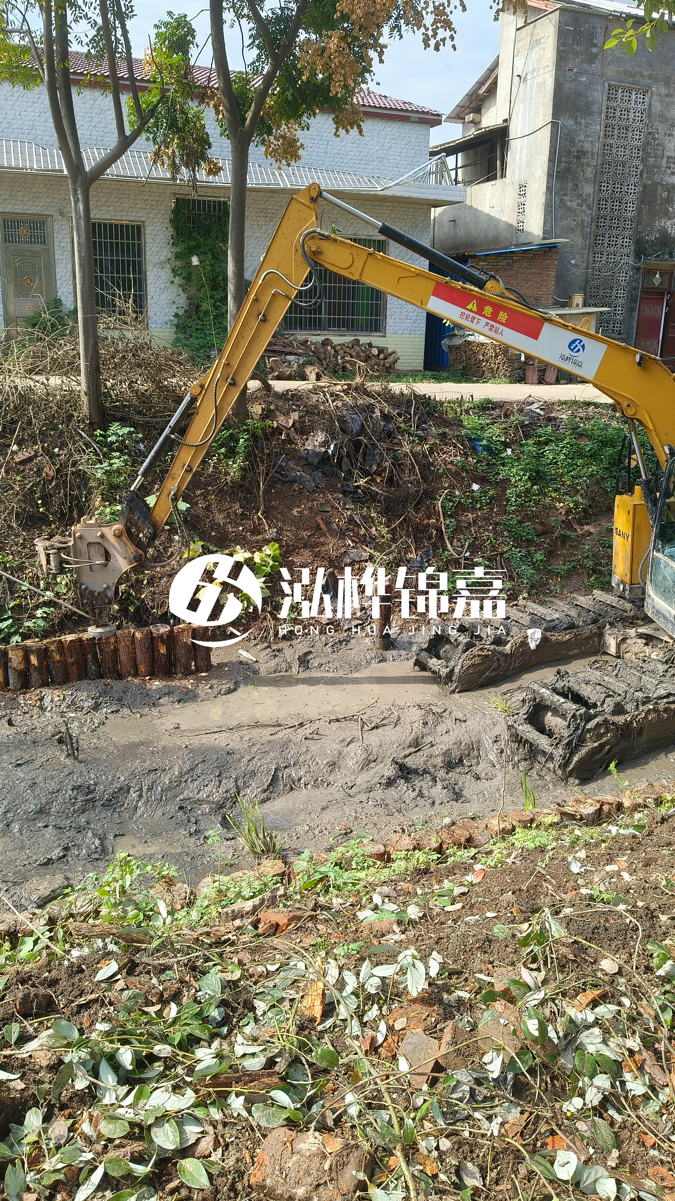 亳州河道清淤專業(yè)施工-河流清理淤泥如何與河岸修復(fù)同步進(jìn)行？