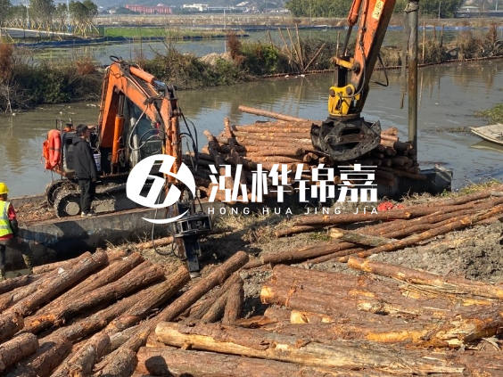 湖南松木樁批發(fā)廠家-5米松木樁批發(fā)1000根有優(yōu)惠嗎？