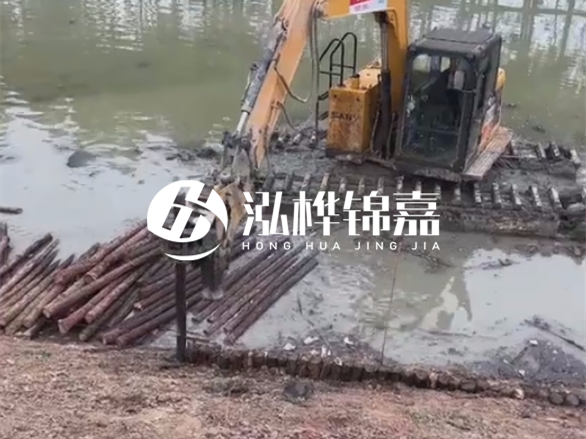 怎么選擇靠譜的松木樁施工隊 - 水上打松木樁聯(lián)系電話多少？