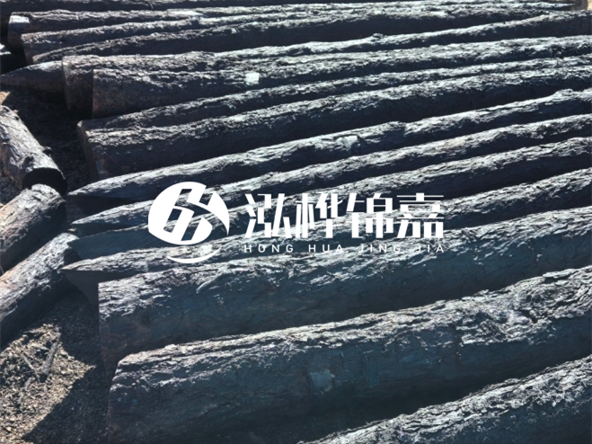 經(jīng)過(guò)防腐處理的松木樁價(jià)格貴多少？炭化處理的松木樁貴多少？