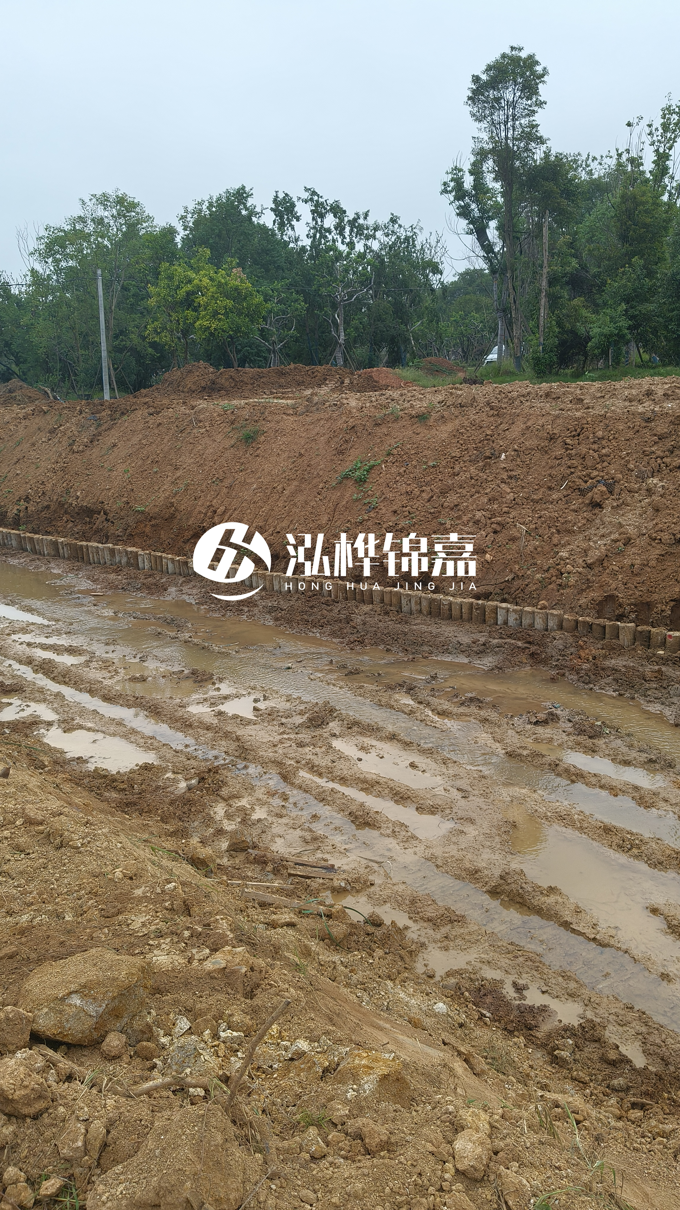 水泥仿木樁施工隊(duì)泓樺錦嘉-4米水泥樁打樁多少錢一根？