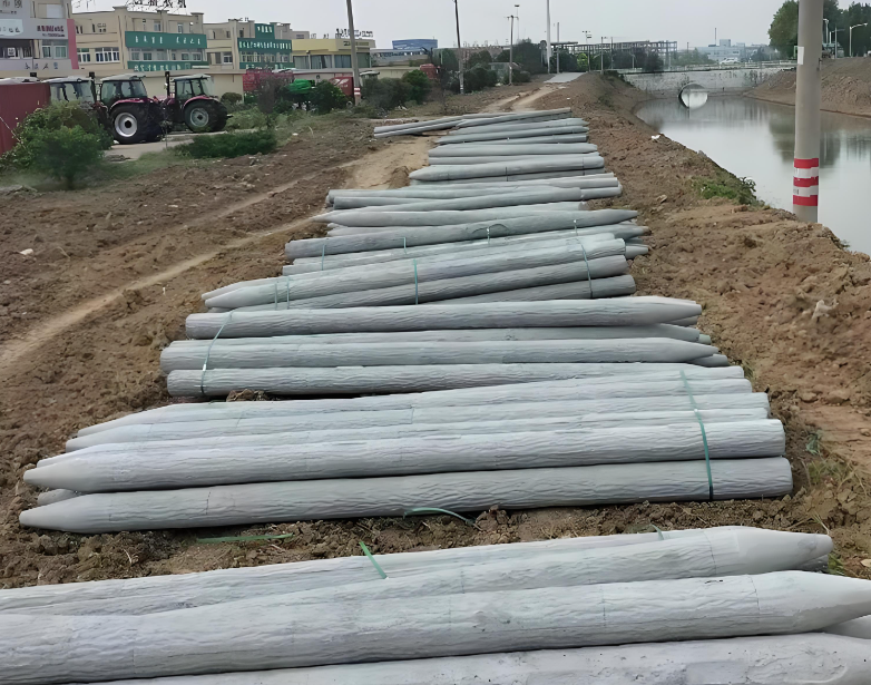 水泥仿木樁施工隊泓樺錦嘉 - 水泥圓樁和方樁哪個更適合做圍欄柱？